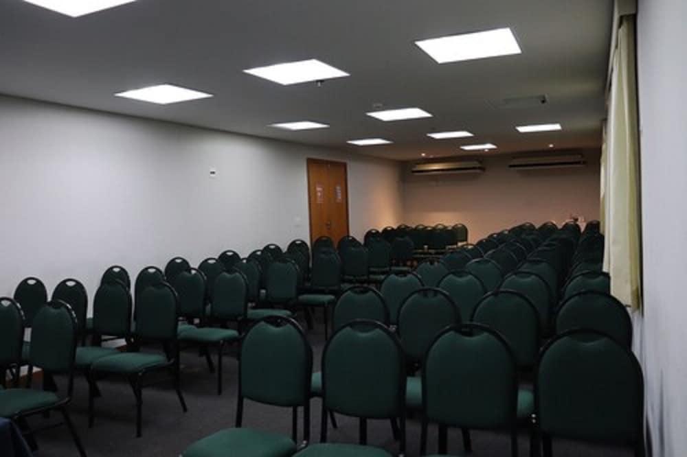 Express Vieiralves Hotel Manaus Exterior photo