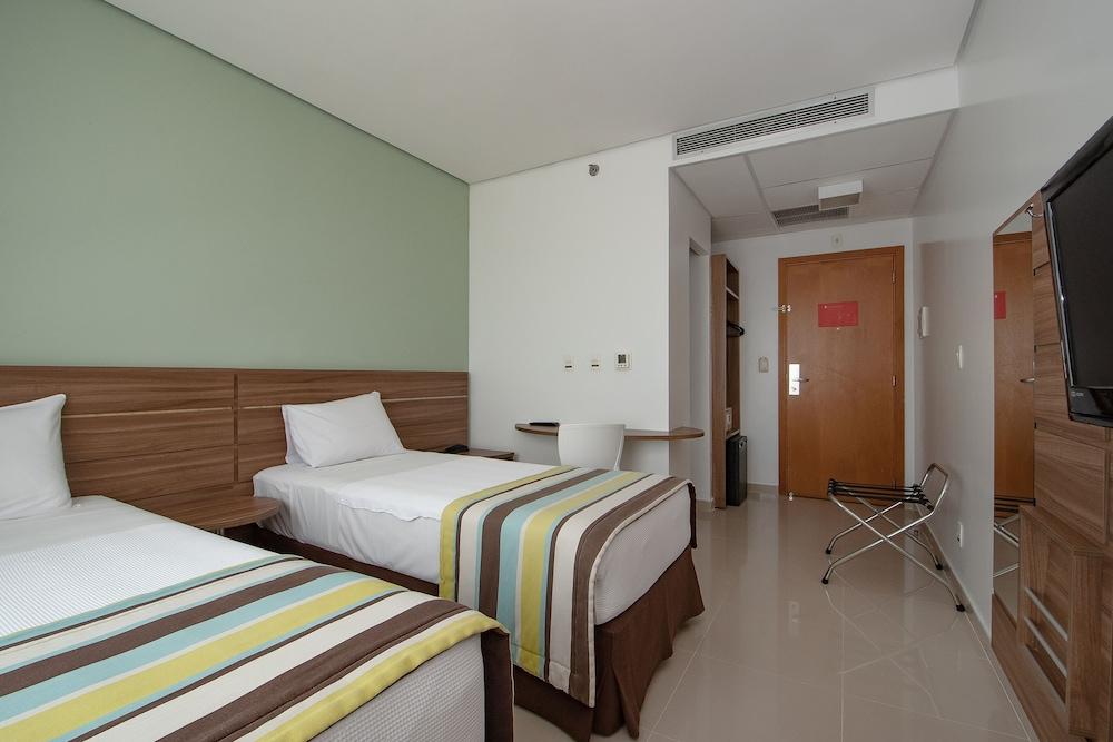 Express Vieiralves Hotel Manaus Exterior photo